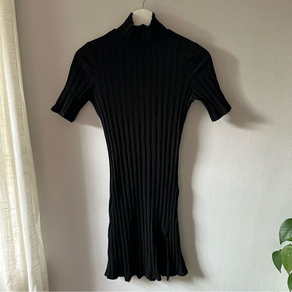 Reformation Zia Dress - Picture 2 of 7